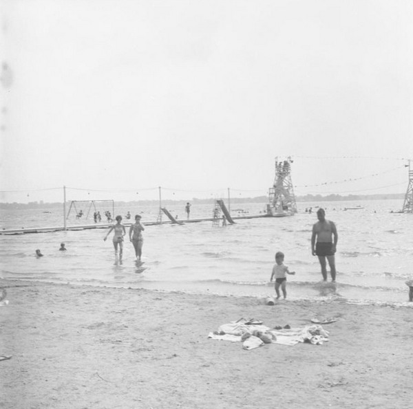 Groomes Bathing Beach - Old Photo (newer photo)